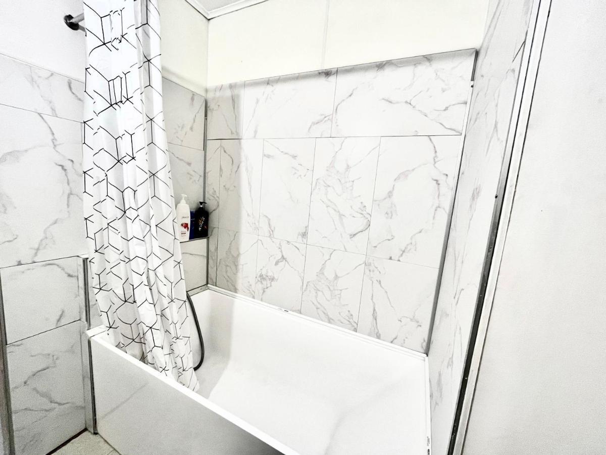 Private Rooms In Central 奥克兰 外观 照片